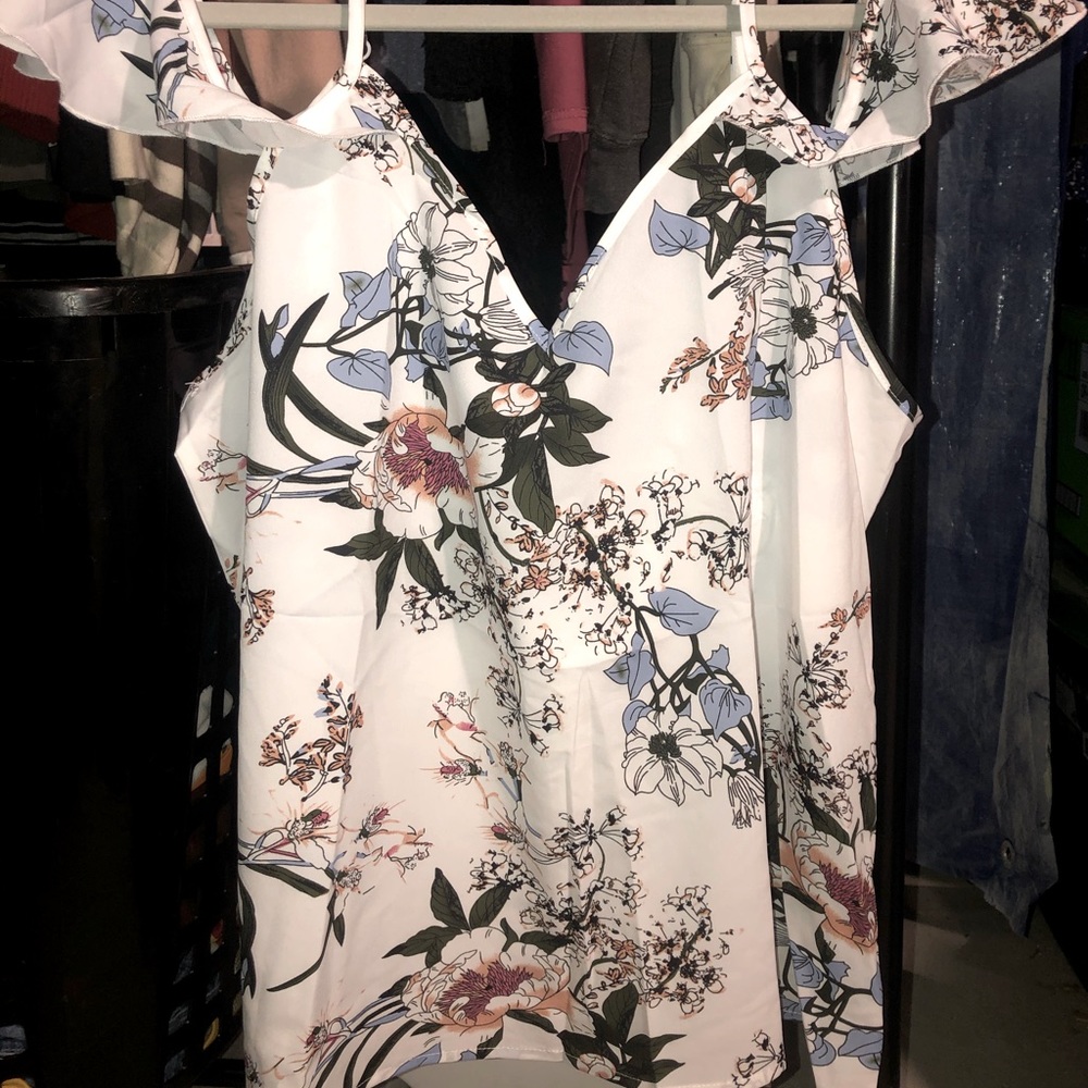 SHEIN floral top BRAND NEW